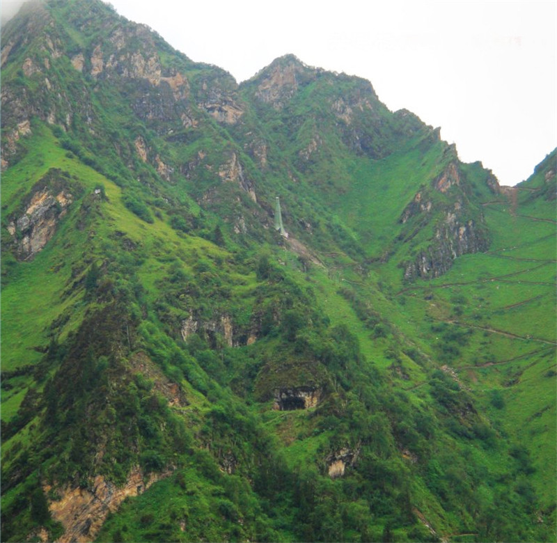 杨柳坪矿山(四川第一大硫化镍矿).jpg