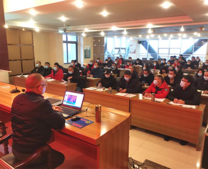 技能拉满，快乐连连，金钻公司整装待发！——402队金钻公司组织召开 安全与技能培训会暨总结表彰与工作部署会